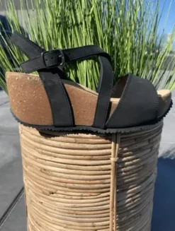 BioNatura Sort Sandal På Kilehæl Style 24A810