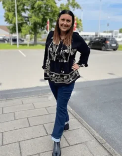 Cabana Living Kinaros Bluse Sort Med Guld
