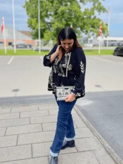 Cabana Living Kinaros Bluse Sort Med Guld