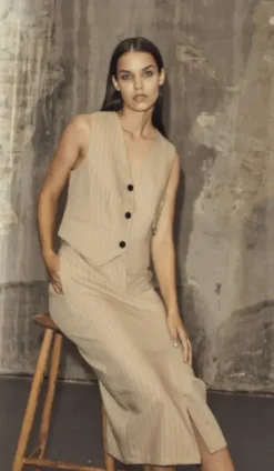 Co couture Pima Pin Vest – Camel Stribet