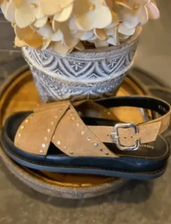 Copenhagen Shoes Stronger Studs Cognac Sandal