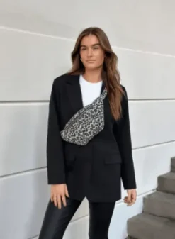 Depeche Bumbag Grå Leo