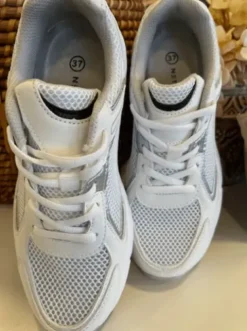 Duffy Hvid Sneakers Style 79-15540