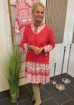 Marta Betina Strik Koralrød