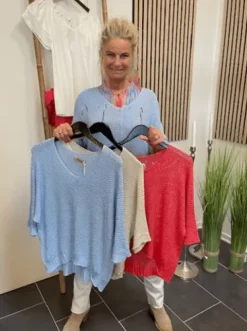 Marta Betina Strik Koralrød