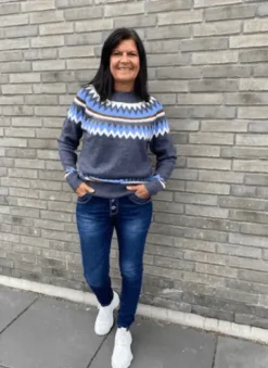 Marta Carina Jeans Med Farvede Knapper