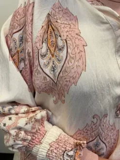 Marta Eva Kjole Beige/Rosa Print