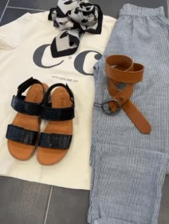 Nature Karen Sort Croco Sandal