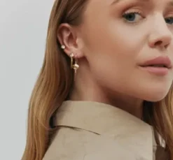 Pure By Nat Ørering Spyd Med Oval Vedhæng
