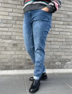 Red Button Cathy Jeans