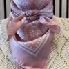 Three M Rosa-creme Tørklæde