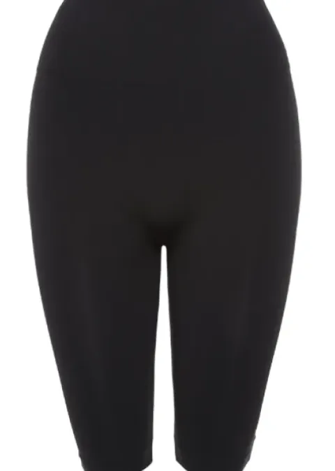 Tim & Simonsen Plus Size Shorts Sort High Waist